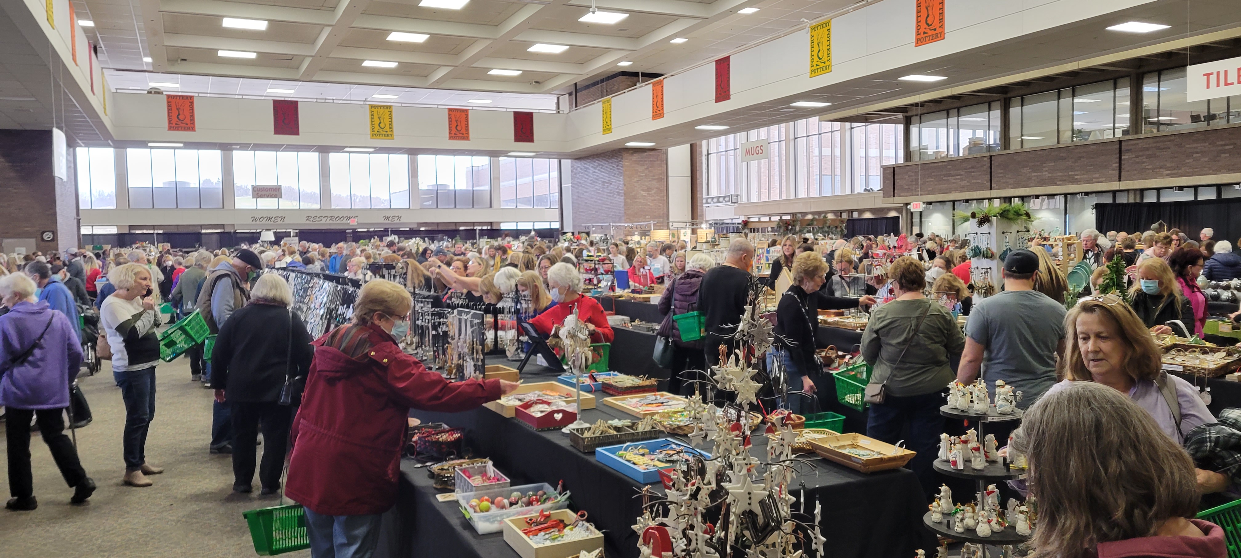 The Potters Market is held at the Southfield Pavilion, at 26000 Evergreen Rd., in Southfield, Michigan. Photos by Katherine Warden 