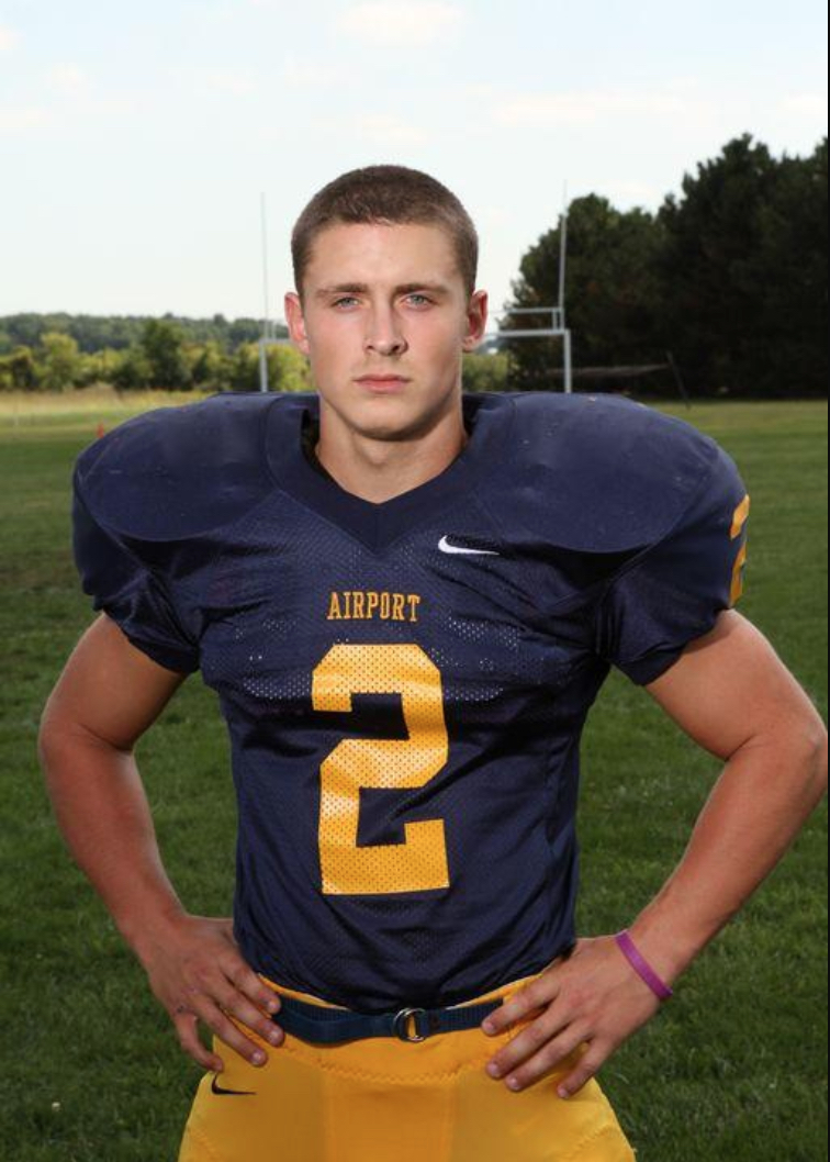 Photo of Dylan Meiring posing in a football uniform