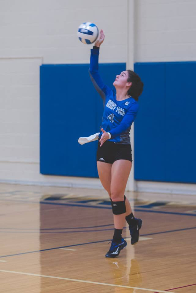 Photo of HFC volleyball player Halee Dorn