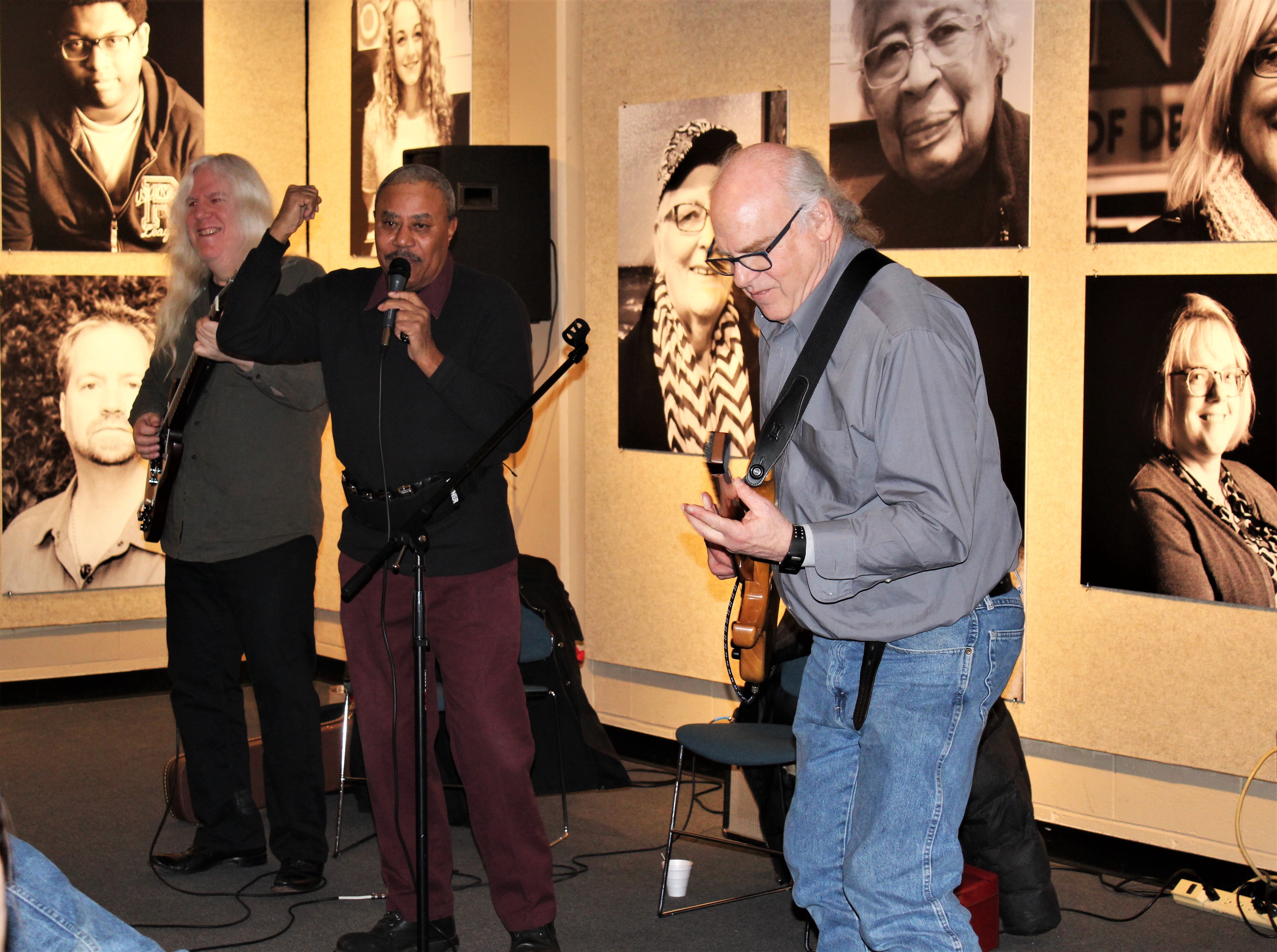 HFC’s Steve Glazer plays with blues duo Howard Glazer and Harmonica Shaw