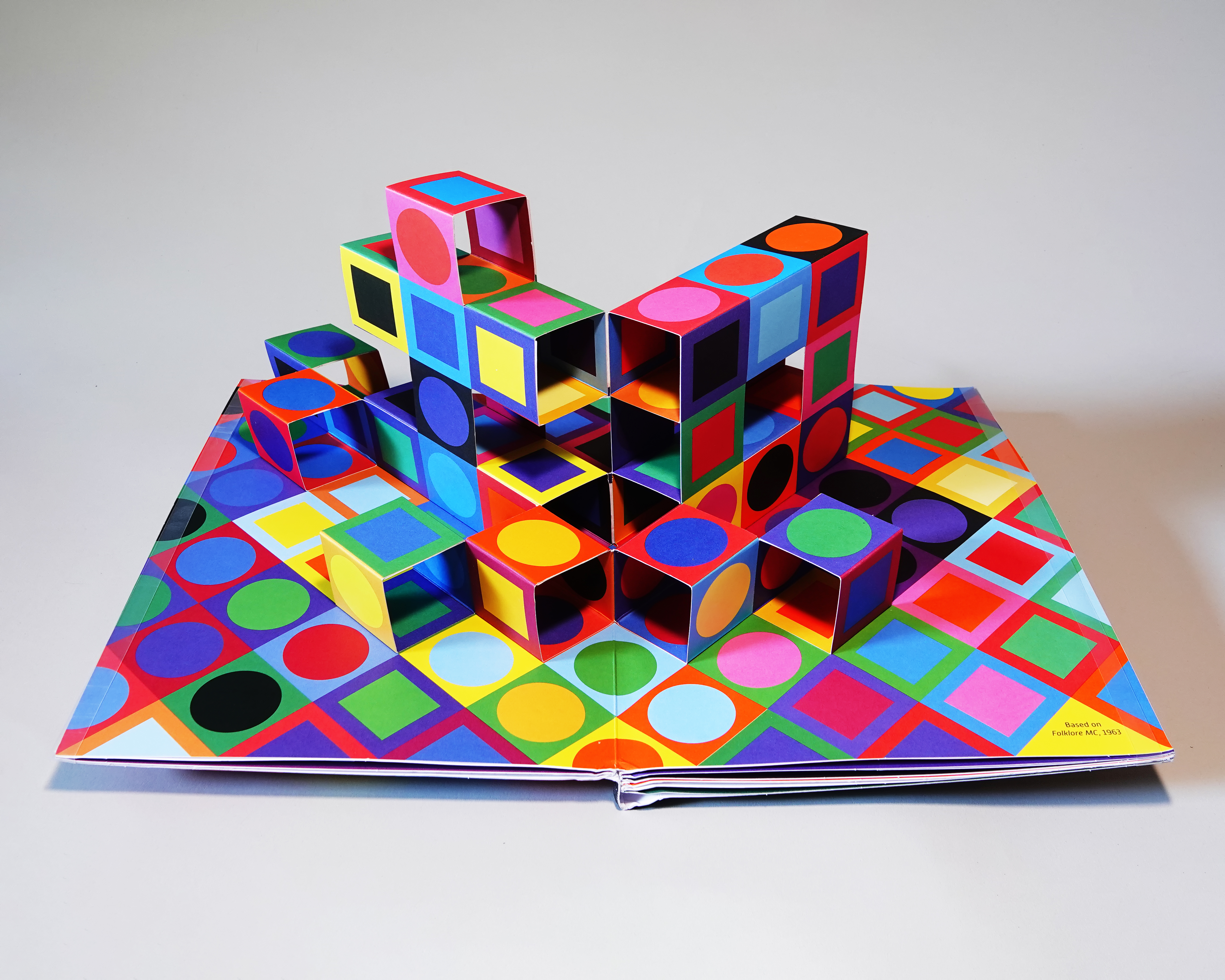 Vasarely Pop-Up Op-Art by Philippe. Photo by Kip Kriigel