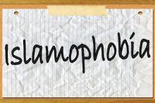 Handwritten Islamophobia on note paper.